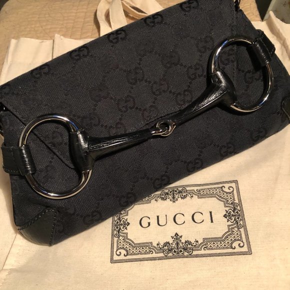 GUCCI Vintage Black Monogram Horse Bit Clutch - Picture 2 of 16